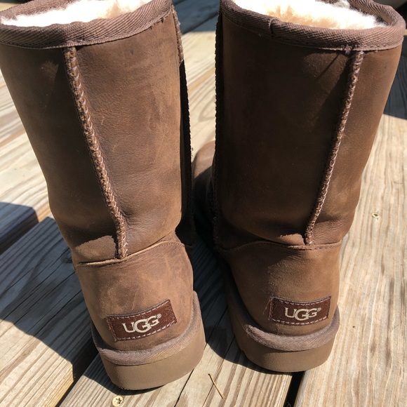 Leather UGG boots - Picture 2 of 7